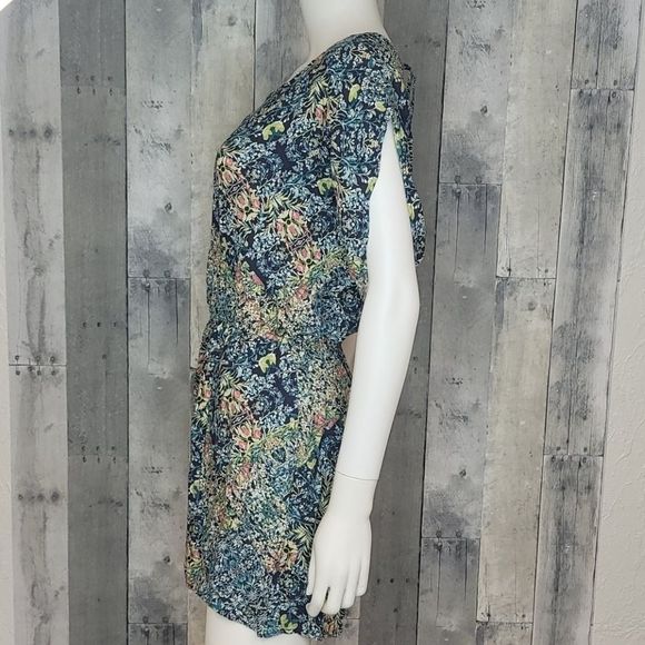 BCBGeneration Floral Multi Romper - Picture 6 of 14